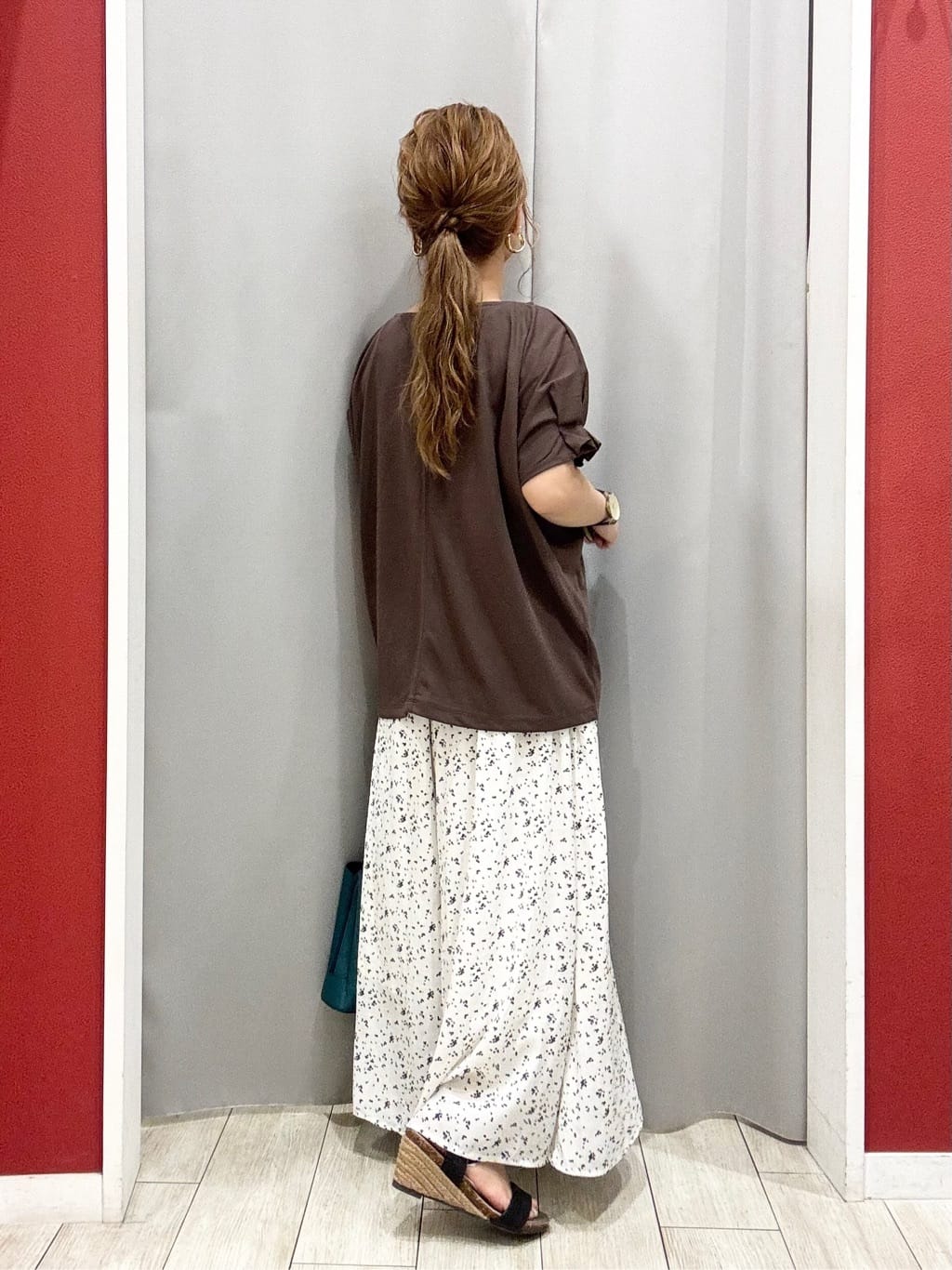 shioさんの「SHOO･LA･RUE｜【S-LL/UV/プチプラ】お袖タックで好印象 デザインTシャツ」を使ったコーディネート
