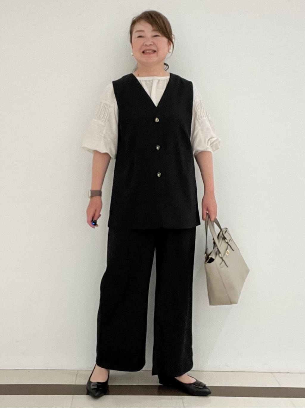 Hiroさんの「Reflect｜【ウエスト総ゴム／セットアップ／単品使いOK◎】ベスト＋ストレートパンツセット」を使ったコーディネート