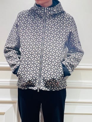 橋本さんの「DRESSTERIOR｜◆サスティナブル タートルニット」を使ったコーディネート