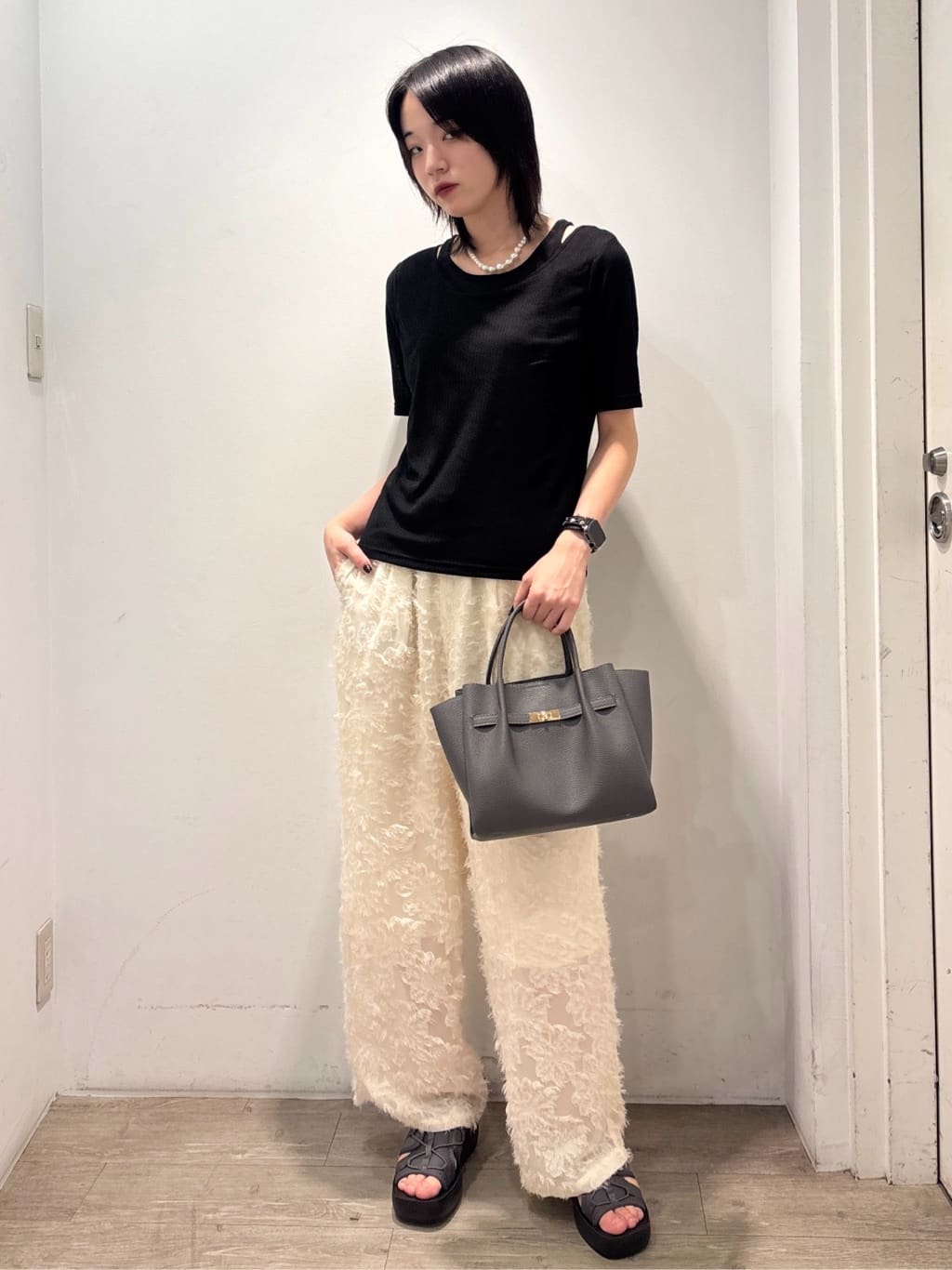 くっしーさんの「OPAQUE.CLIP｜シアーリブレイヤードカットソー【洗濯機洗い可】」を使ったコーディネート