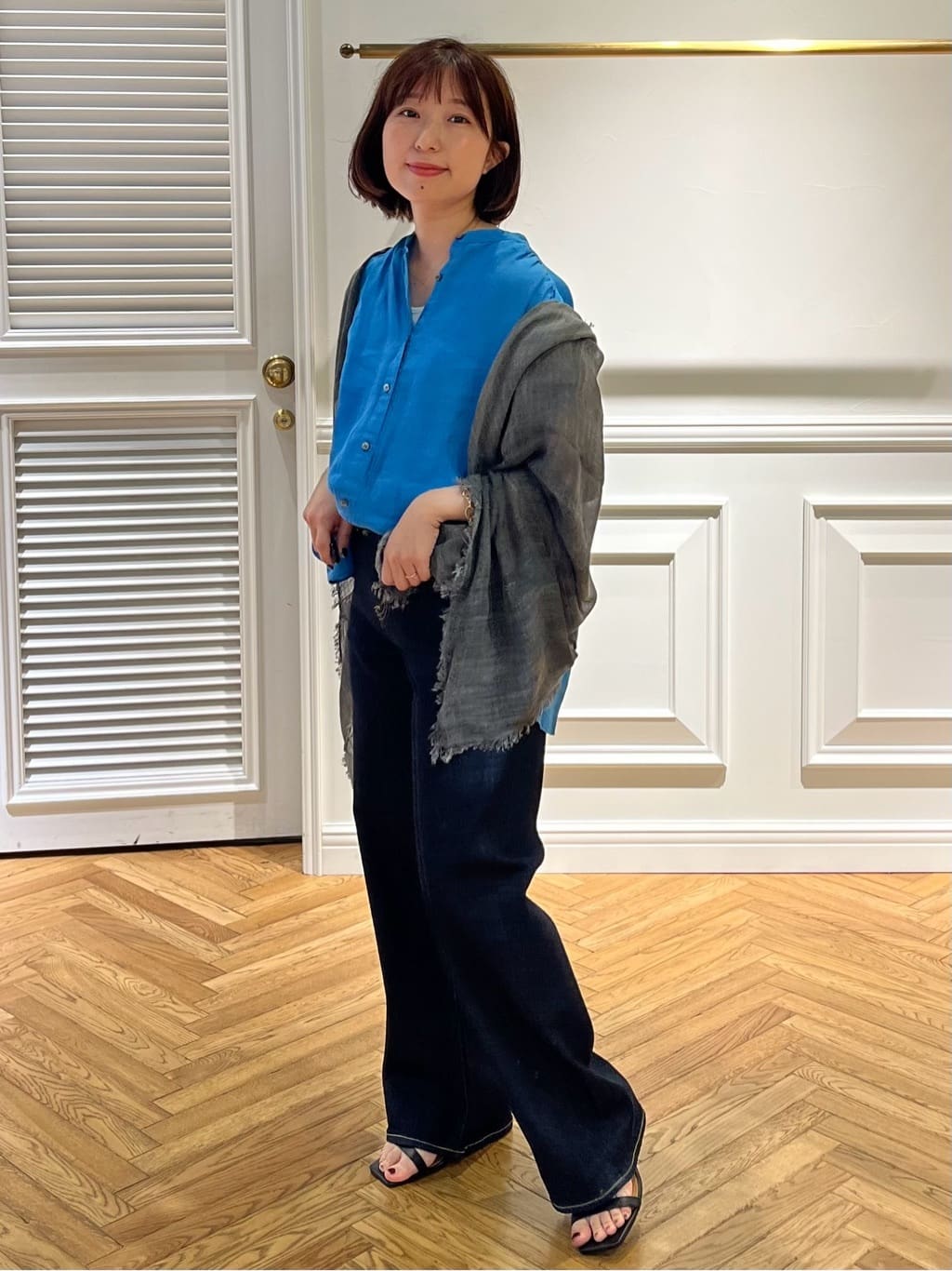 つじ まこさんの「DRESSTERIOR｜チェーンブレスレット」を使ったコーディネート