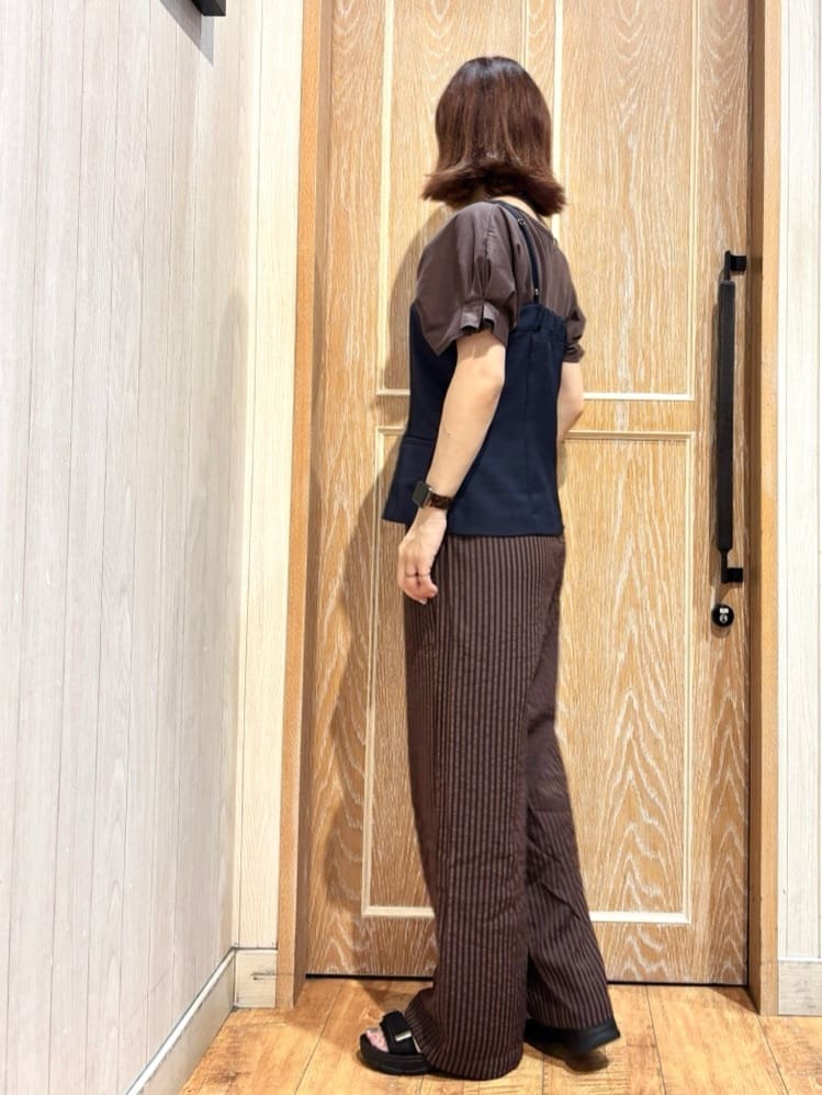 meiさんの「SHOO･LA･RUE｜【S-LL/UV/プチプラ】お袖タックで好印象 デザインTシャツ」を使ったコーディネート