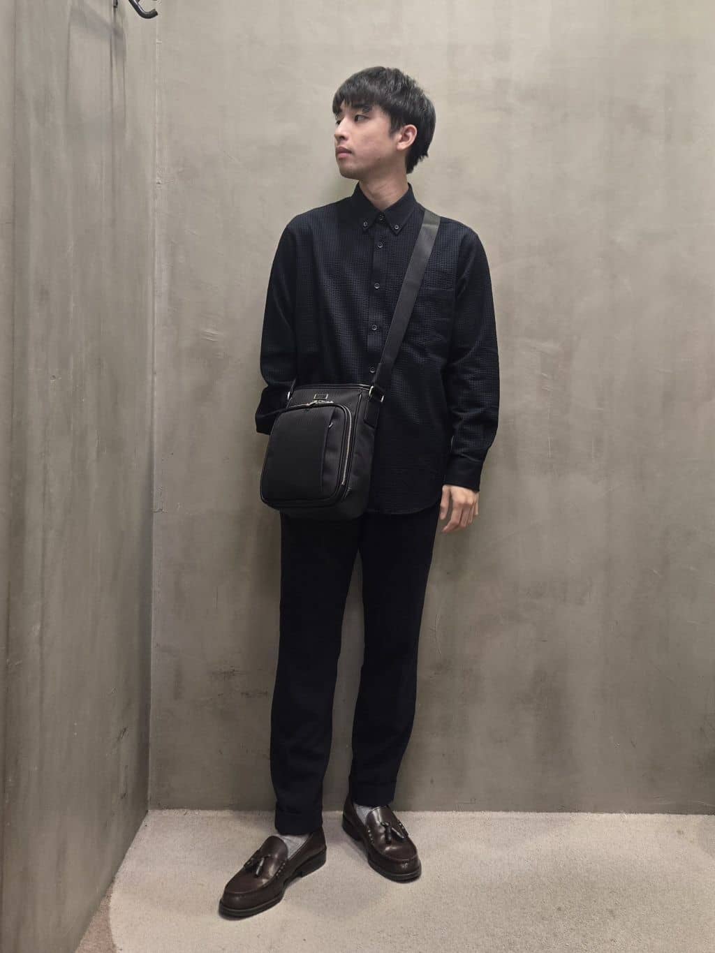 白木駆さんの「TAKEO KIKUCHI｜【抗菌防臭/シーズンレス】シアサッカー ジャージシャツ」を使ったコーディネート