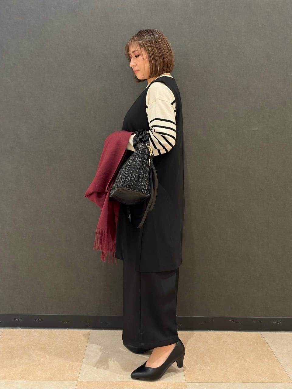 Megさんの「SHOO･LA･RUE｜【洗濯機可/セットアップ可/S-3L】きちんと楽に。カットジョーゼット ロングジレ」を使ったコーディネート