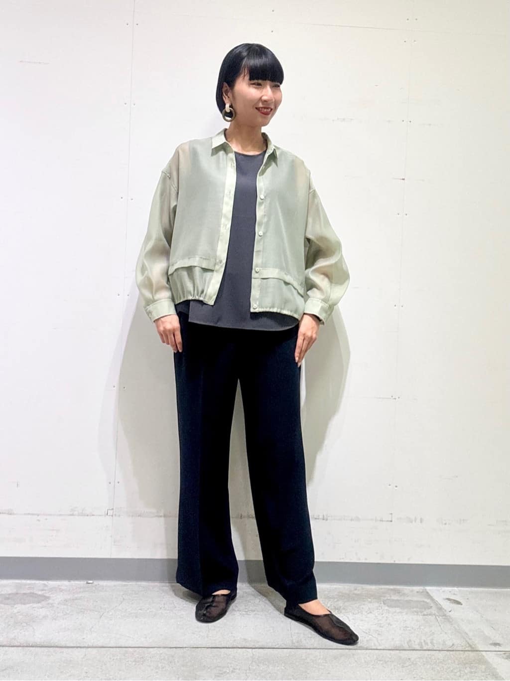 naoさんの「INDIVI｜【着る日傘／遮熱／UVケア】ワイドパンツ」を使ったコーディネート