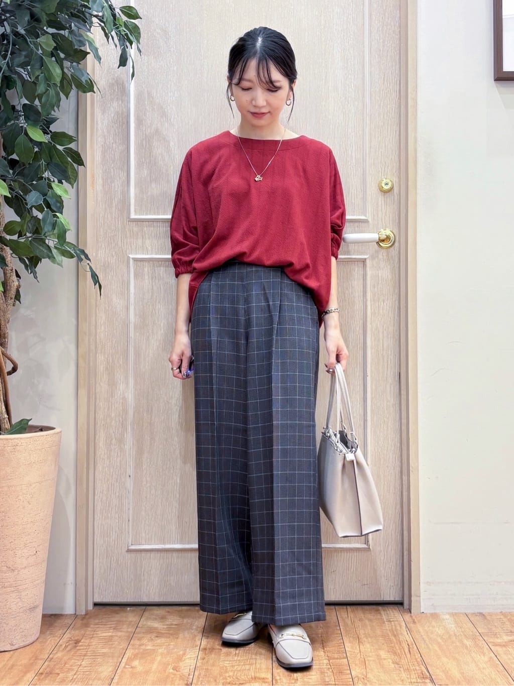 なみさんの「SHOO･LA･RUE｜【S-LL/7分袖】ゆるシルエットが心地よい ドルマントップス」を使ったコーディネート