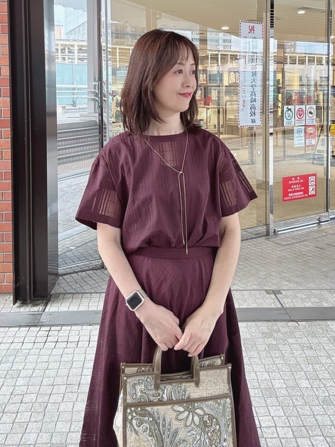 makiさんの「UNTITLED｜【セットアップ可/エレガント】シアーチェックTブラウス」を使ったコーディネート