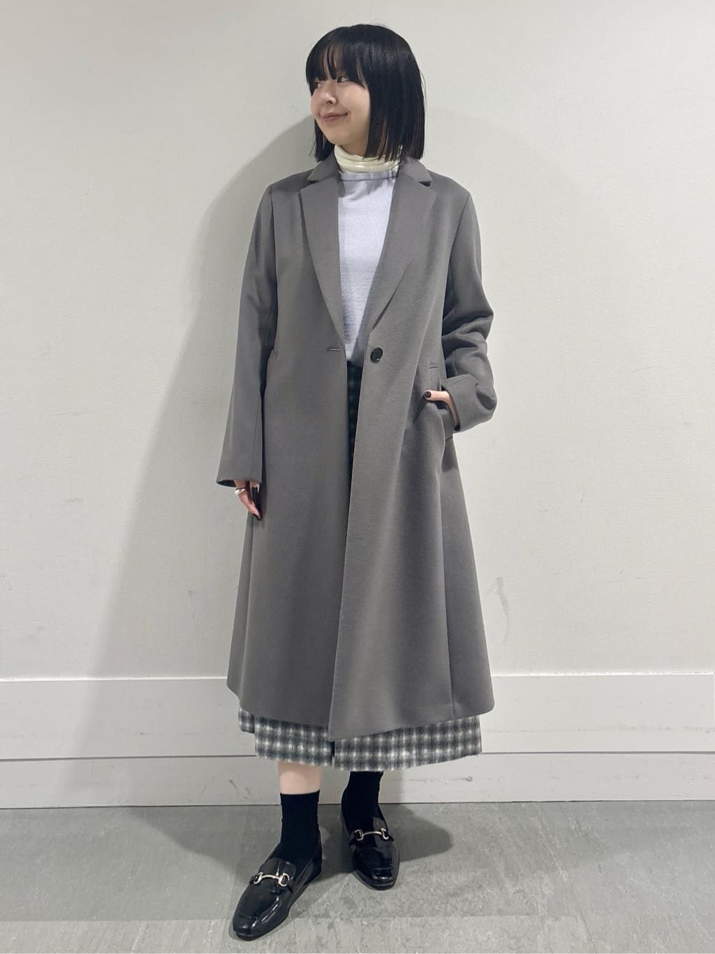 モエカさんの「UNTITLED｜【スタイリッシュ／オンオフ兼用】ウールチェスターコート」を使ったコーディネート