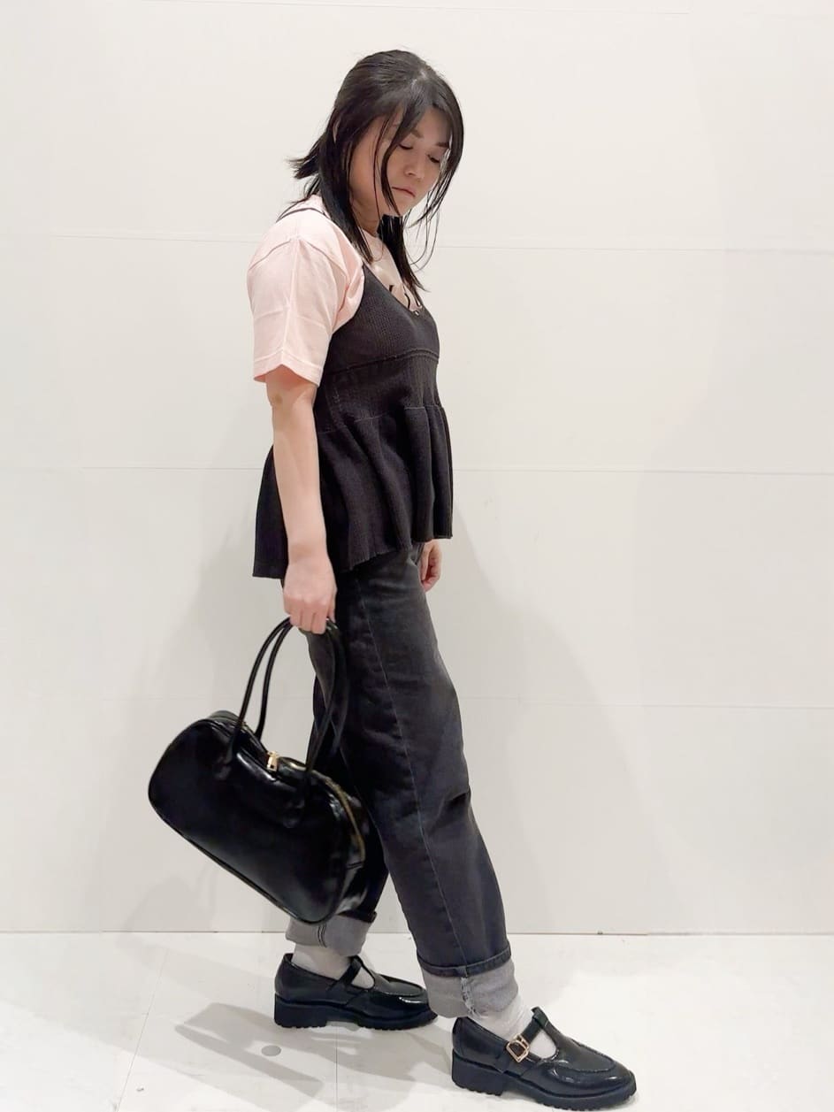 Minさんの「OPAQUE.CLIP｜カギ針風ニットキャミビスチェ【洗濯機洗い可】」を使ったコーディネート