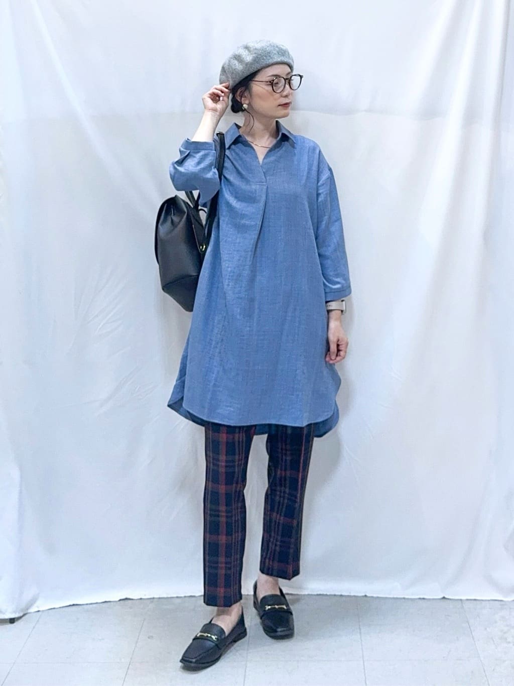 𝐇𝐢𝐫𝐨𝐦𝐢さんの「SHOO･LA･RUE｜【S-LL/体型カバー】さらっとしたタッチが魅力 デニムライクチュニック」を使ったコーディネート