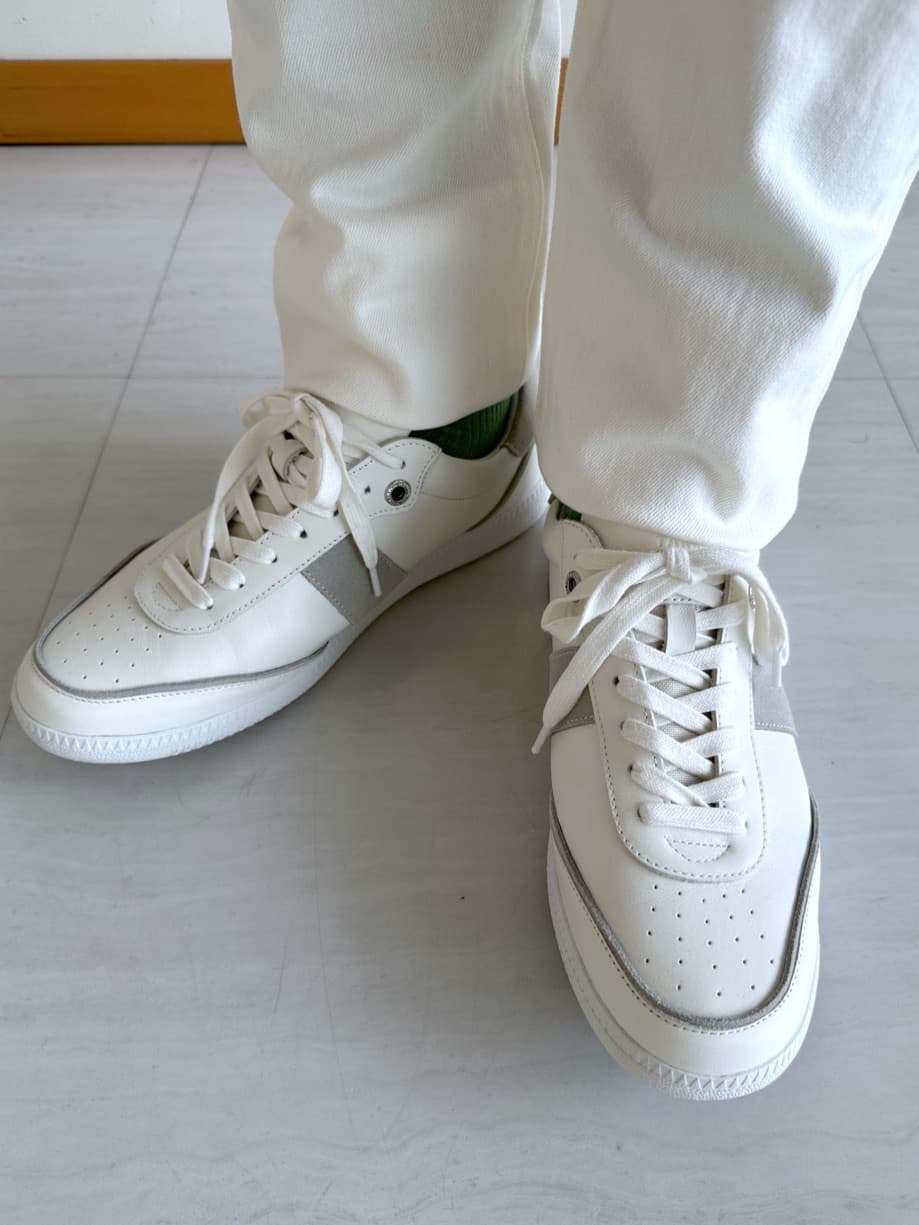 イッシーさんの「TAKEO KIKUCHI｜【Sサイズ～】ストレッチ デニム パンツ」を使ったコーディネート