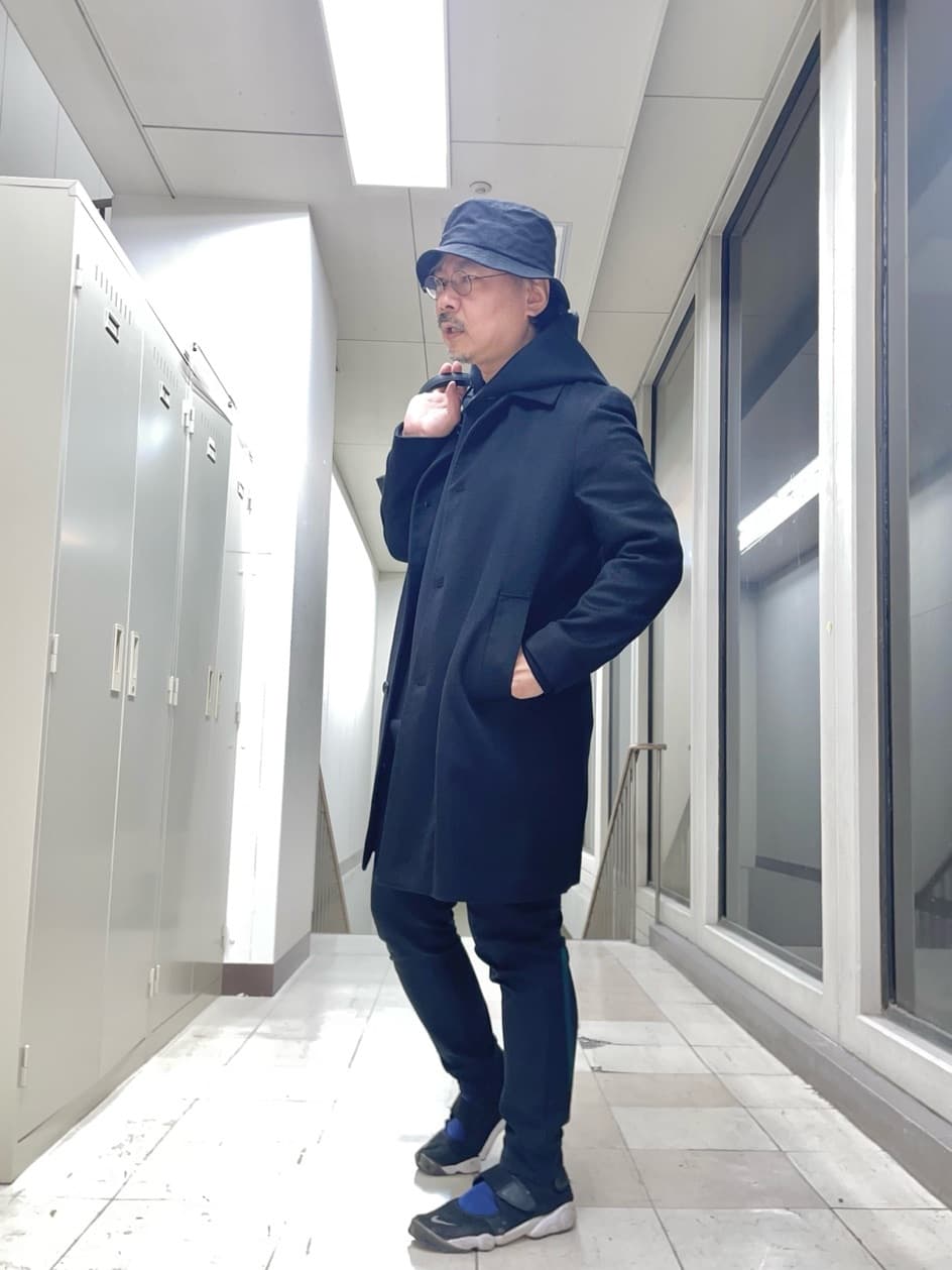 MAKOTO AIさんの「TAKEO KIKUCHI｜カシミヤブレンド ビーバー調ステンカラーコート」を使ったコーディネート