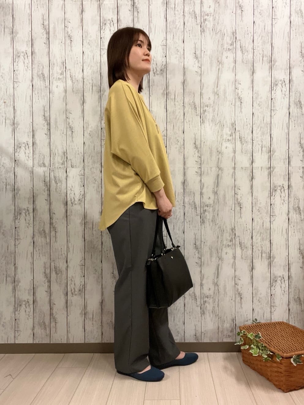 シカさんの「SHOO･LA･RUE｜【S-LL】ウエストリボンがアクセント ゆったりテーパードパンツ」を使ったコーディネート