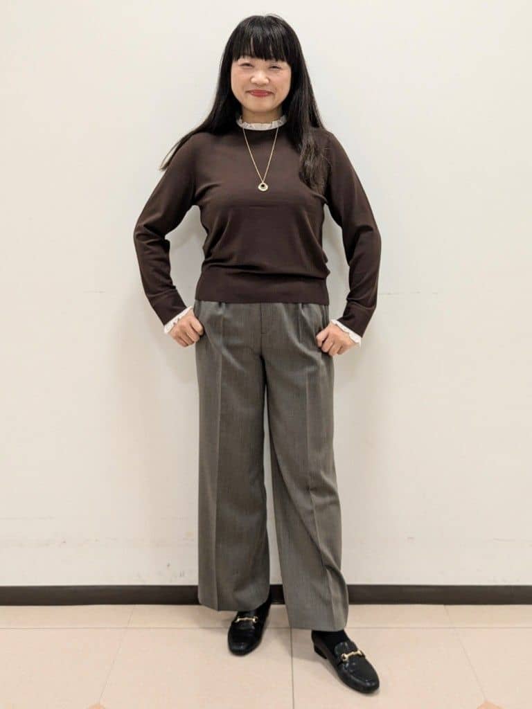 ともさんの「UNTITLED｜【フリル取り外し可/きれいめエレガント】フリルシャツレイヤード風ニット」を使ったコーディネート
