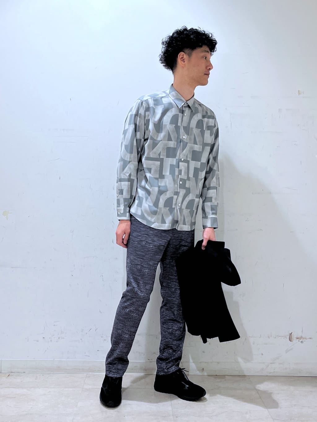 mutoさんの「TAKEO KIKUCHI｜【ONOFF対応】TRダブルニット ストレッチパンツ」を使ったコーディネート
