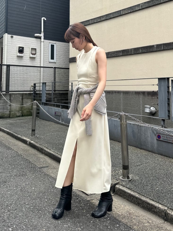 designer yukaさんの「CODE A｜slit jersey dress」を使ったコーディネート