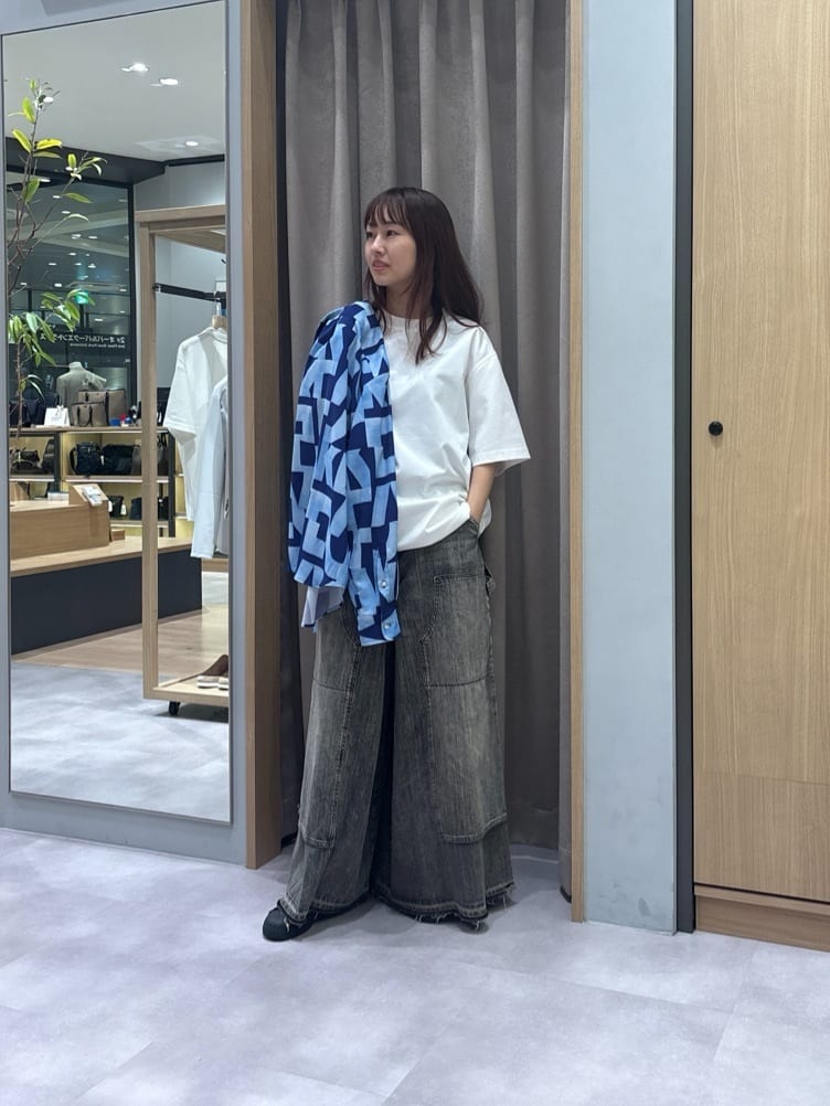 よぴさんの「TAKEO KIKUCHI｜【抗菌防臭／5サイズ展開】ハイゲージポンチ Tシャツ」を使ったコーディネート