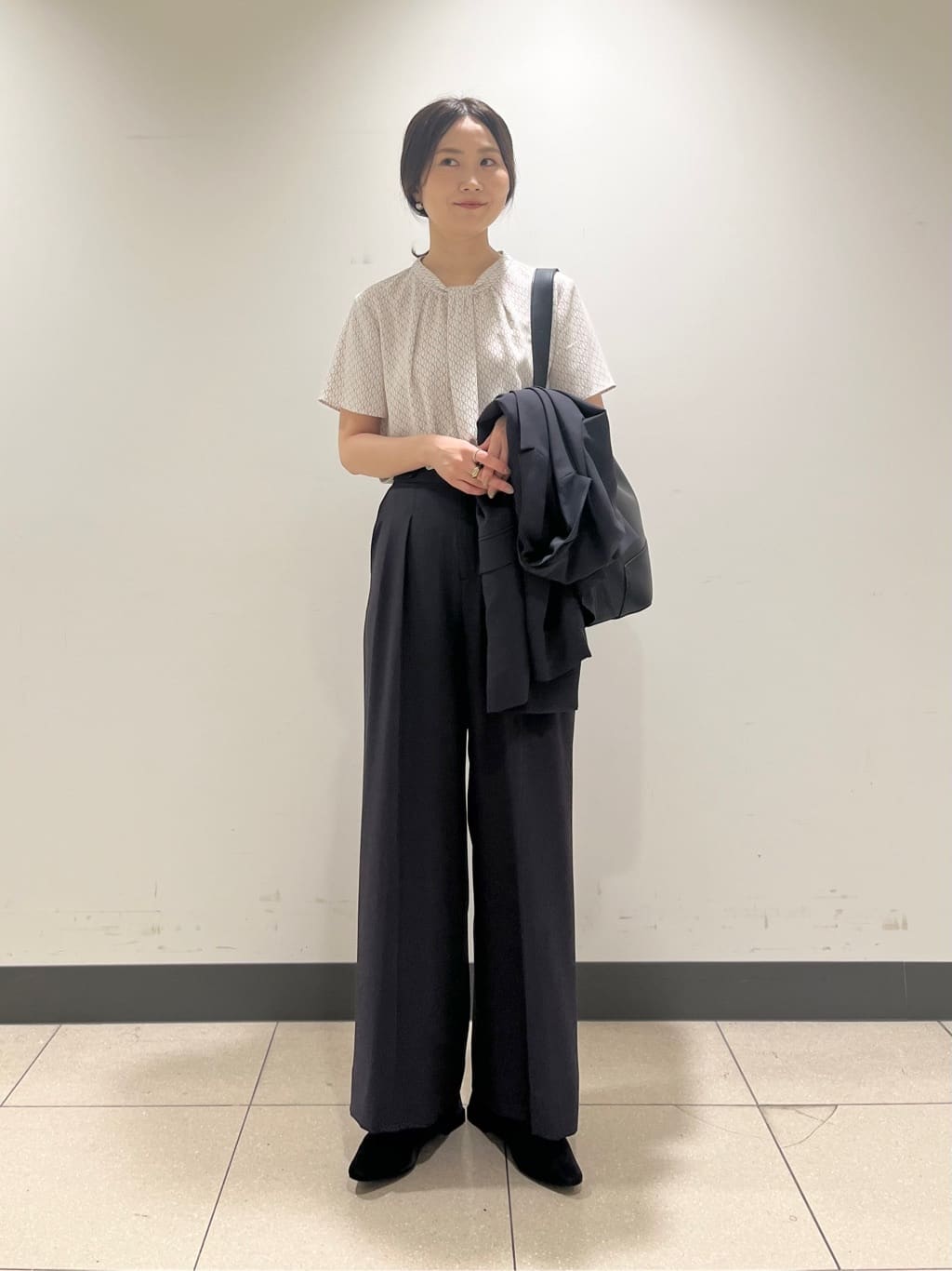 shokoさんの「INDIVI｜【着心地◎！】タックワイドパンツ」を使ったコーディネート