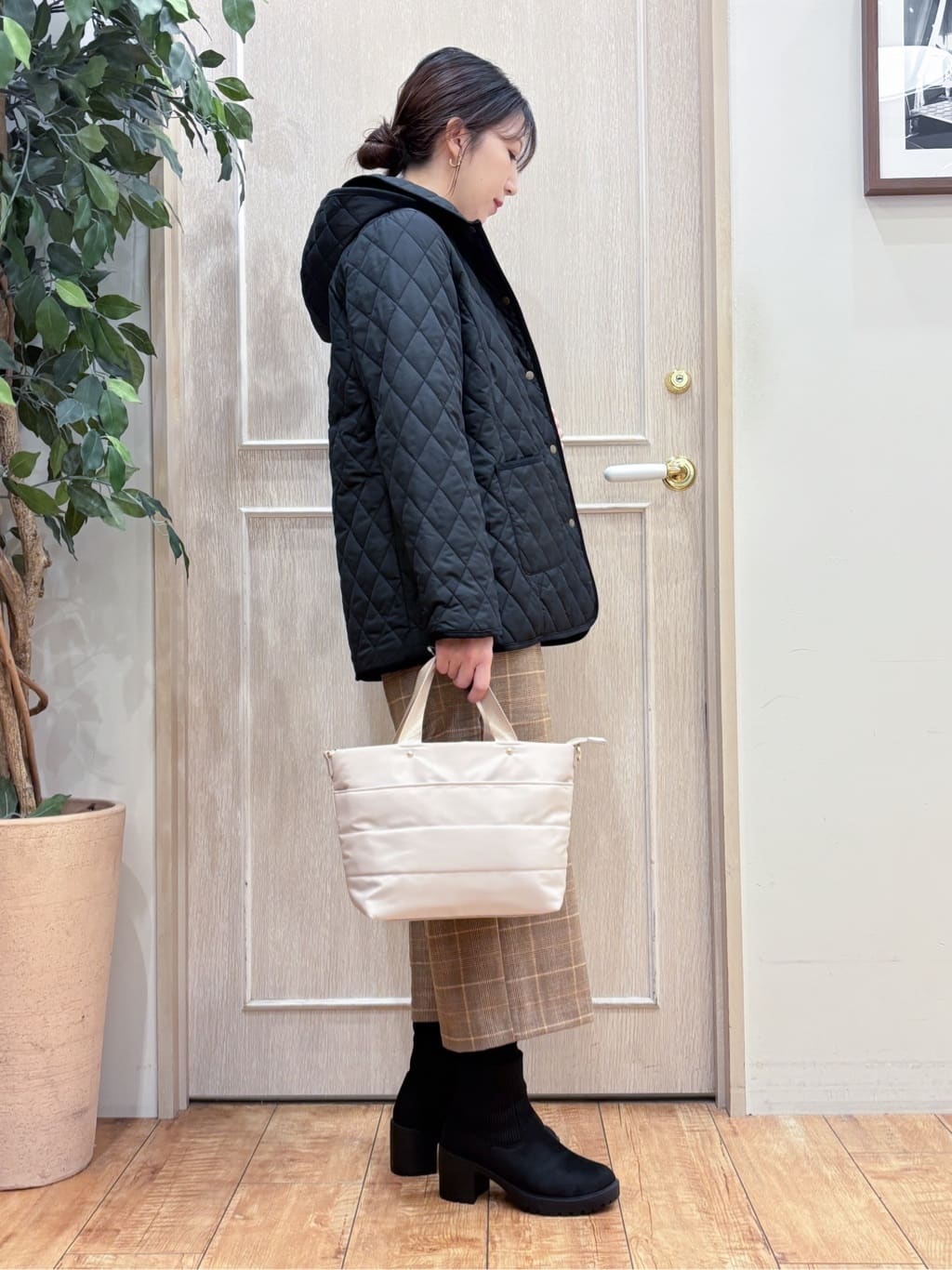 なみさんの「SHOO･LA･RUE｜【洗濯機可/S-LL】きちんと見えする あったか裏起毛ガウチョパンツ」を使ったコーディネート