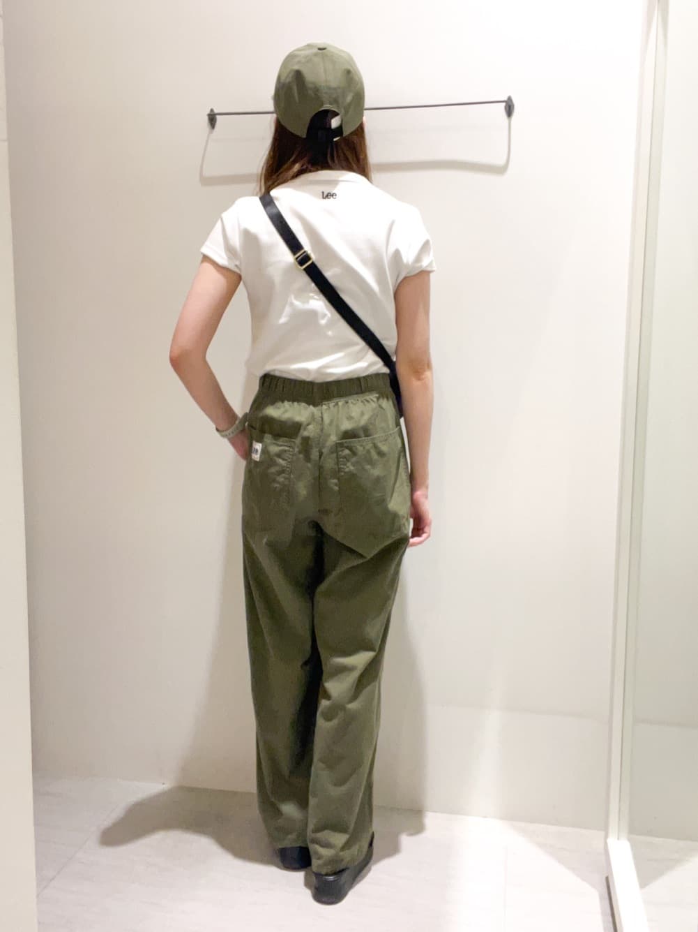 みーちゃんさんの「grove｜＜Lee&times;grove（別注色あり）＞ PAINTER PANTS」を使ったコーディネート