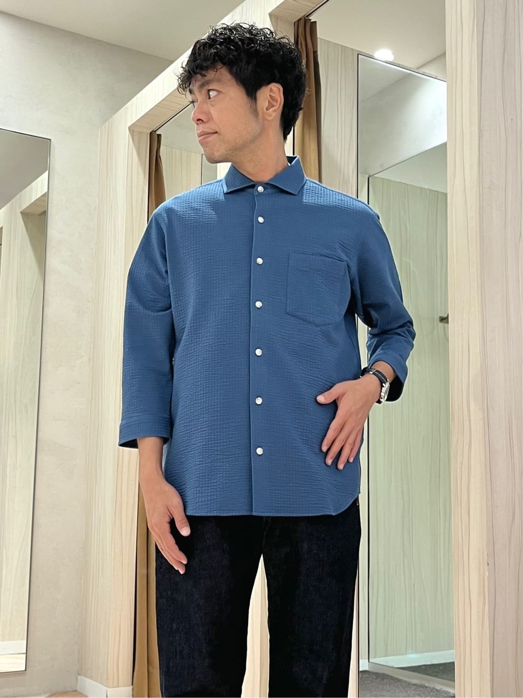 URAさんの「TAKEO KIKUCHI｜【COOL CITY WEAR】ワンポイント刺しゅう ポケットTシャツ /接触冷感」を使ったコーディネート