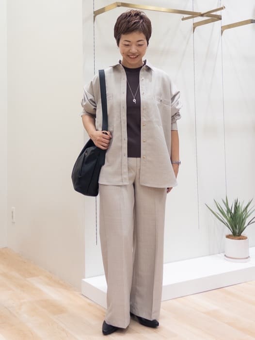 シュウコさんの「grove｜【カセット服/選べる着丈】洗濯機で洗えるオーバーシャツ」を使ったコーディネート