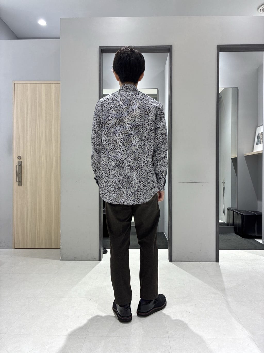 わいずみさんの「TAKEO KIKUCHI｜ストライプ小花 長袖シャツ」を使ったコーディネート