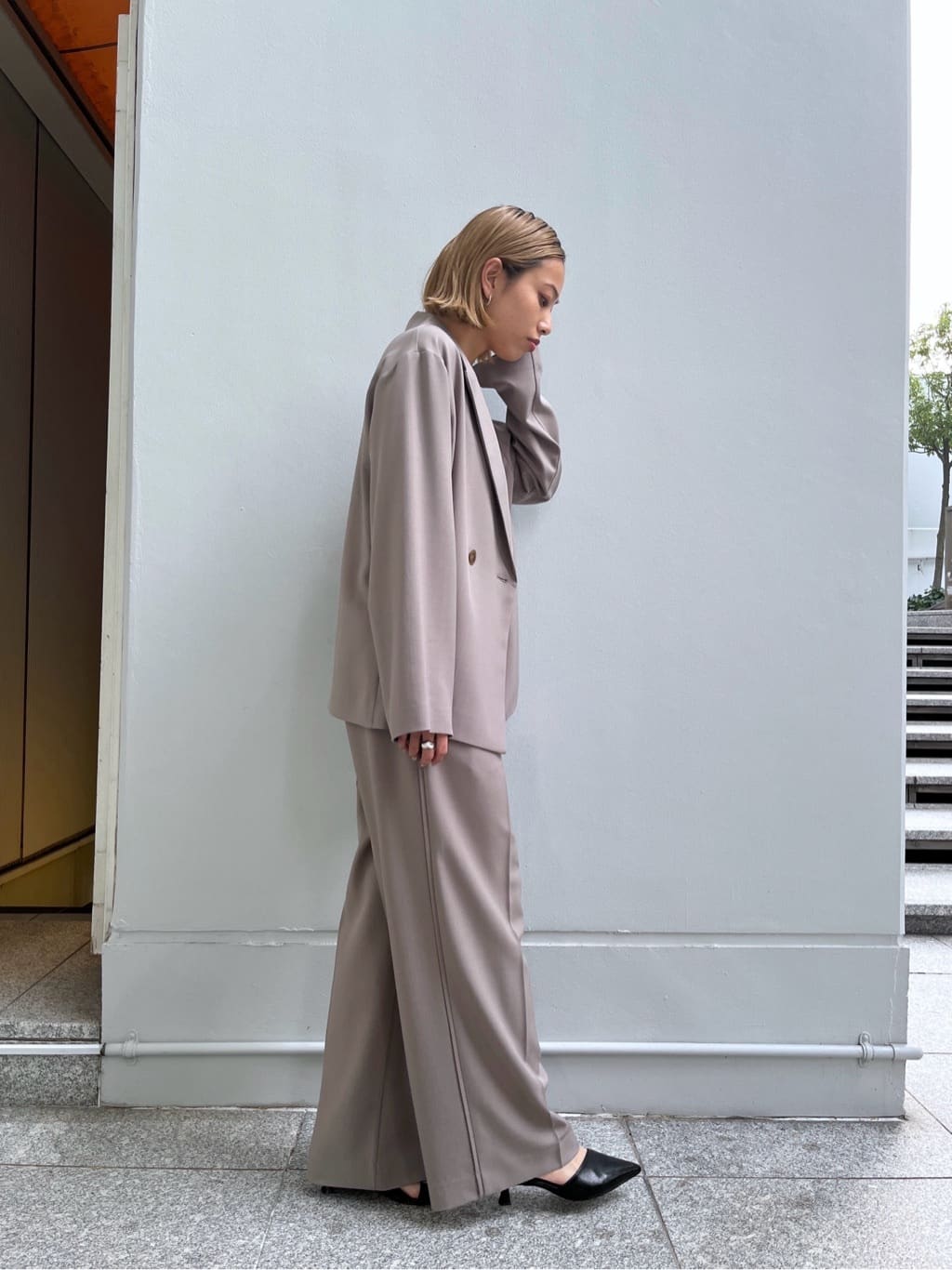 Harukaさんの「INDIVI｜Comfy SET UP｜イージーストレートワイドパンツ【セットアップ対応／通勤/カセット服】」を使ったコーディネート