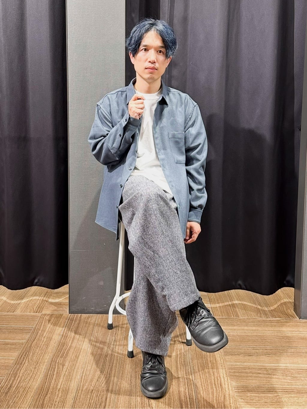 tomoyaさんの「THE SHOP TK｜ハンドステッチ長袖Tシャツ 【洗濯機OK】」を使ったコーディネート