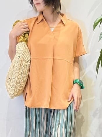 misakiさんの「SHOO･LA･RUE｜【洗える/S-LL/プチプラ】さらっとすっきりきれい見え スキッパーブラウス」を使ったコーディネート