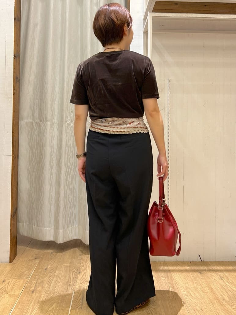 ga_riさんの「THE SHOP TK｜シアーベロアカットソー【洗える】」を使ったコーディネート