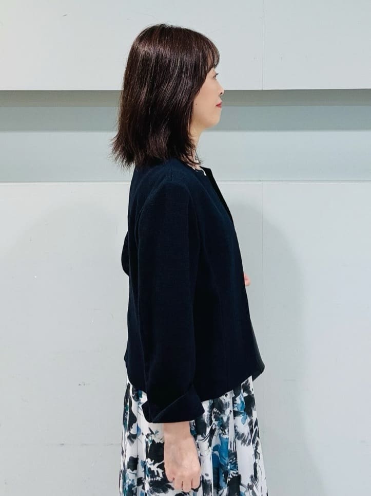 makiさんの「UNTITLED｜【短丈/日本製】カラミ風メッシュ ノーカラージャケット」を使ったコーディネート