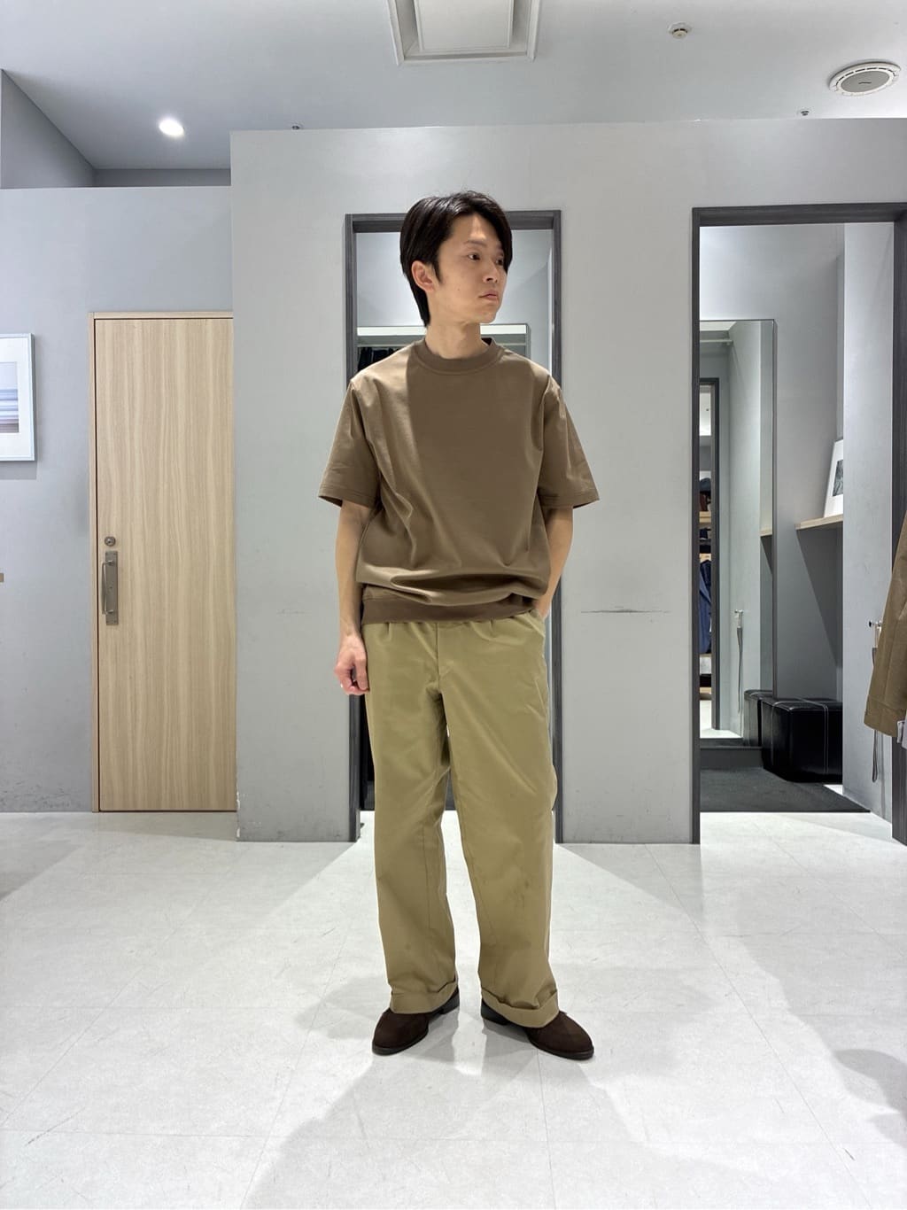 わいずみさんの「TAKEO KIKUCHI｜【抗菌防臭／5サイズ展開】ハイゲージポンチ Tシャツ」を使ったコーディネート