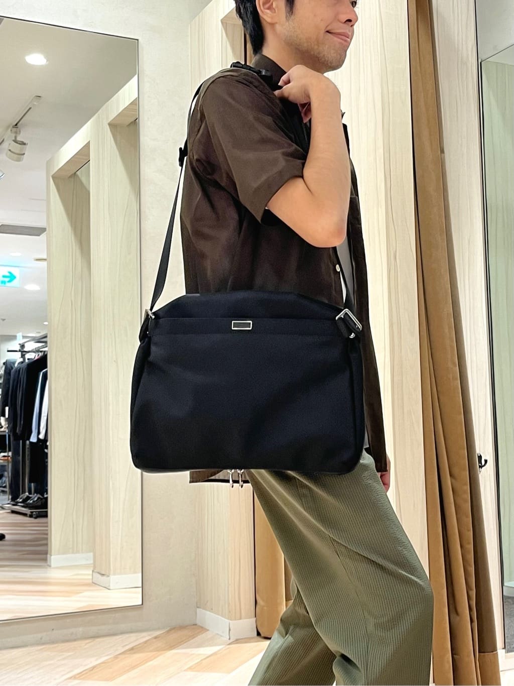 URAさんの「TAKEO KIKUCHI｜【COOL CITY WEAR】インドライ天竺モックネック プルオーバー /吸汗速乾」を使ったコーディネート
