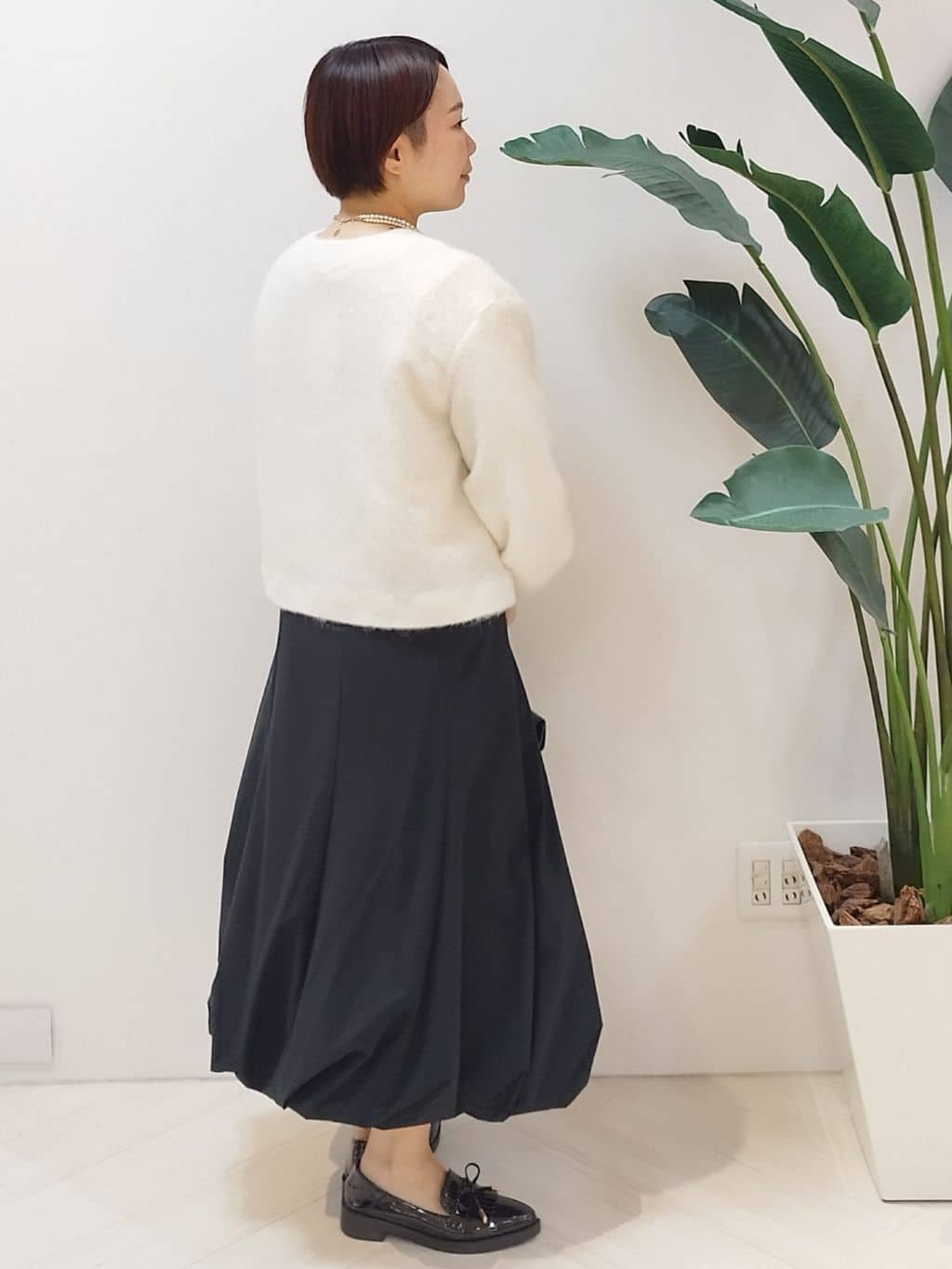 s u g iさんの「UNTITLED｜【ジャケット風/メタルボタン】アルパカ混シャギーカーディガン」を使ったコーディネート