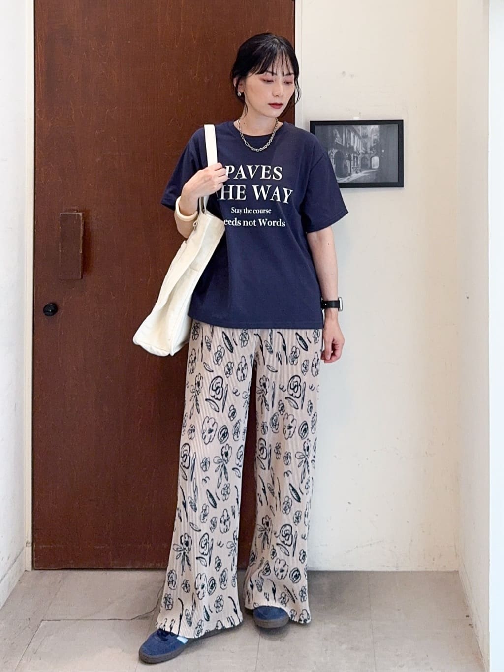 𝐇𝐢𝐫𝐨𝐦𝐢さんの「SHOO･LA･RUE｜【S-LL/ひんやり/UV】選べる6柄でそれぞれ欲しくなる プリントTシャツ」を使ったコーディネート