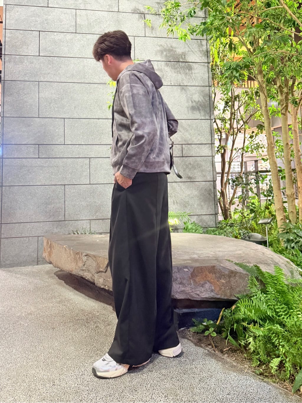 HARUさんの「tk.TAKEO KIKUCHI｜ヴィンテージライクプリント ジップパーカー」を使ったコーディネート