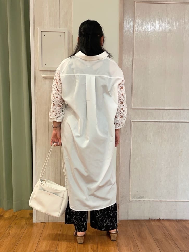 ke-yさんの「SHOO･LA･RUE｜◆お袖レースが上品な シャツワンピース」を使ったコーディネート