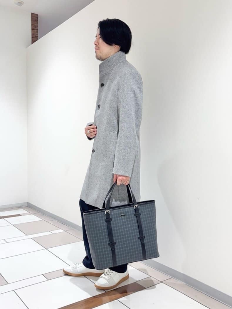 及川さんの「TAKEO KIKUCHI｜【ウールカシミヤブレンド】ビーバー調 スタンドカラー コート」を使ったコーディネート