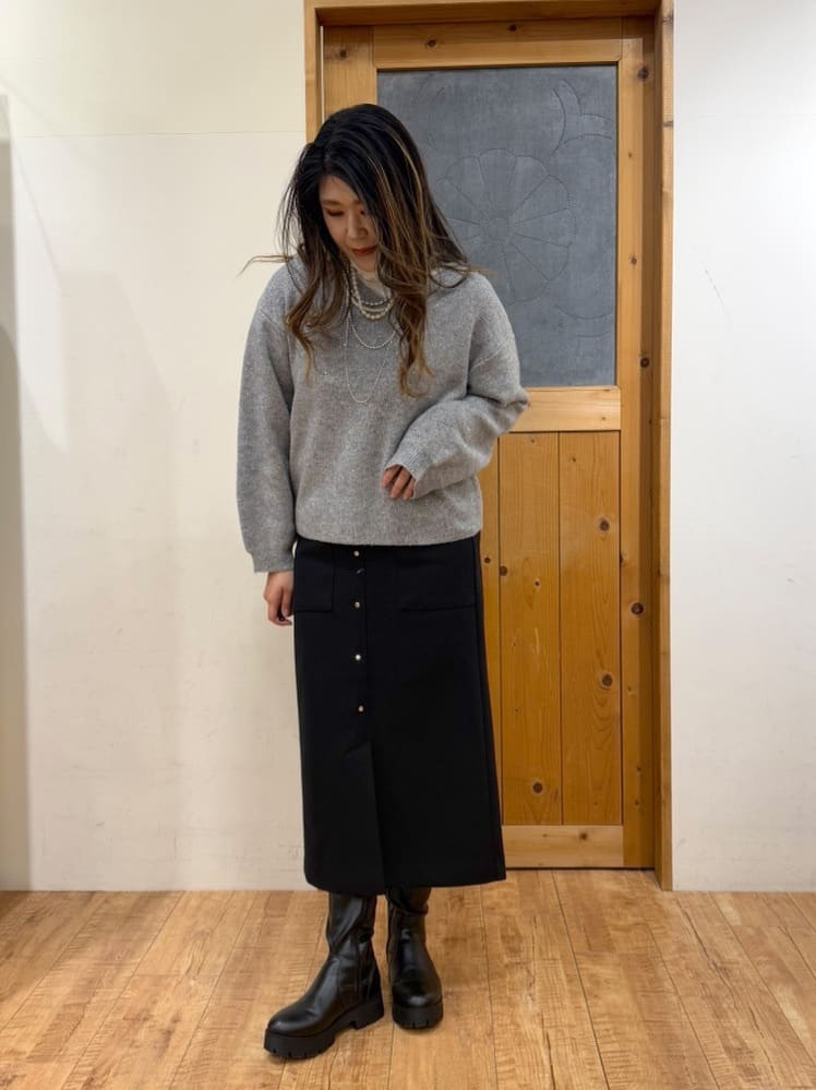 Ayana.さんの「SHOO･LA･RUE｜【S-LL】きらっと華やぐ　大人のスパンコールニット」を使ったコーディネート