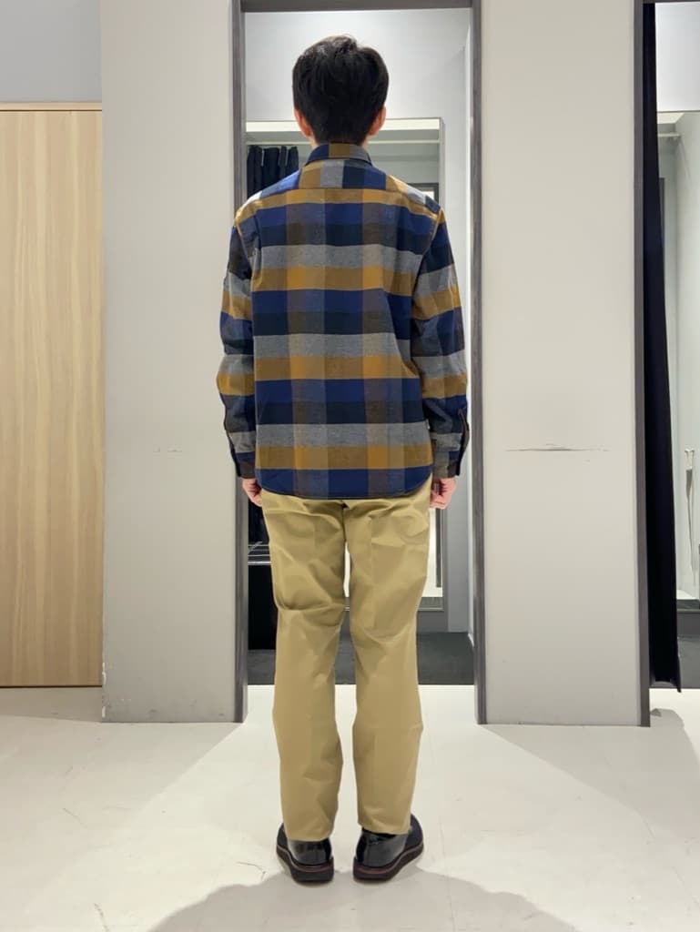 わいずみさんの「TAKEO KIKUCHI｜【オフィスカジュアル対応】ドレス チノパンツ」を使ったコーディネート