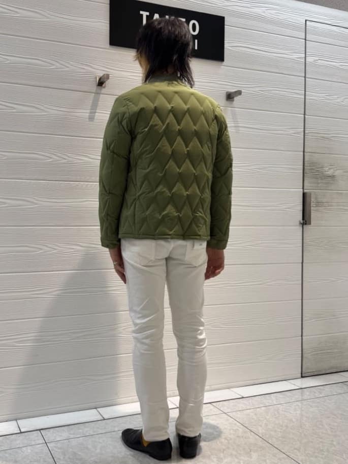 井出恭輔さんの「TAKEO KIKUCHI｜【Sサイズ～】ストレッチ デニム パンツ」を使ったコーディネート