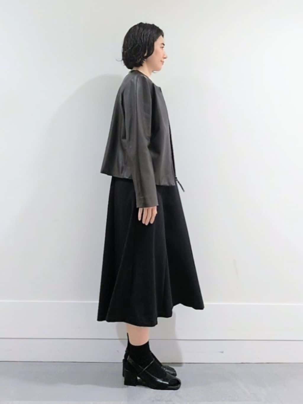 ミズタさんの「UNTITLED｜【着丈短め/柔らかな質感】ラムレザージャケット」を使ったコーディネート
