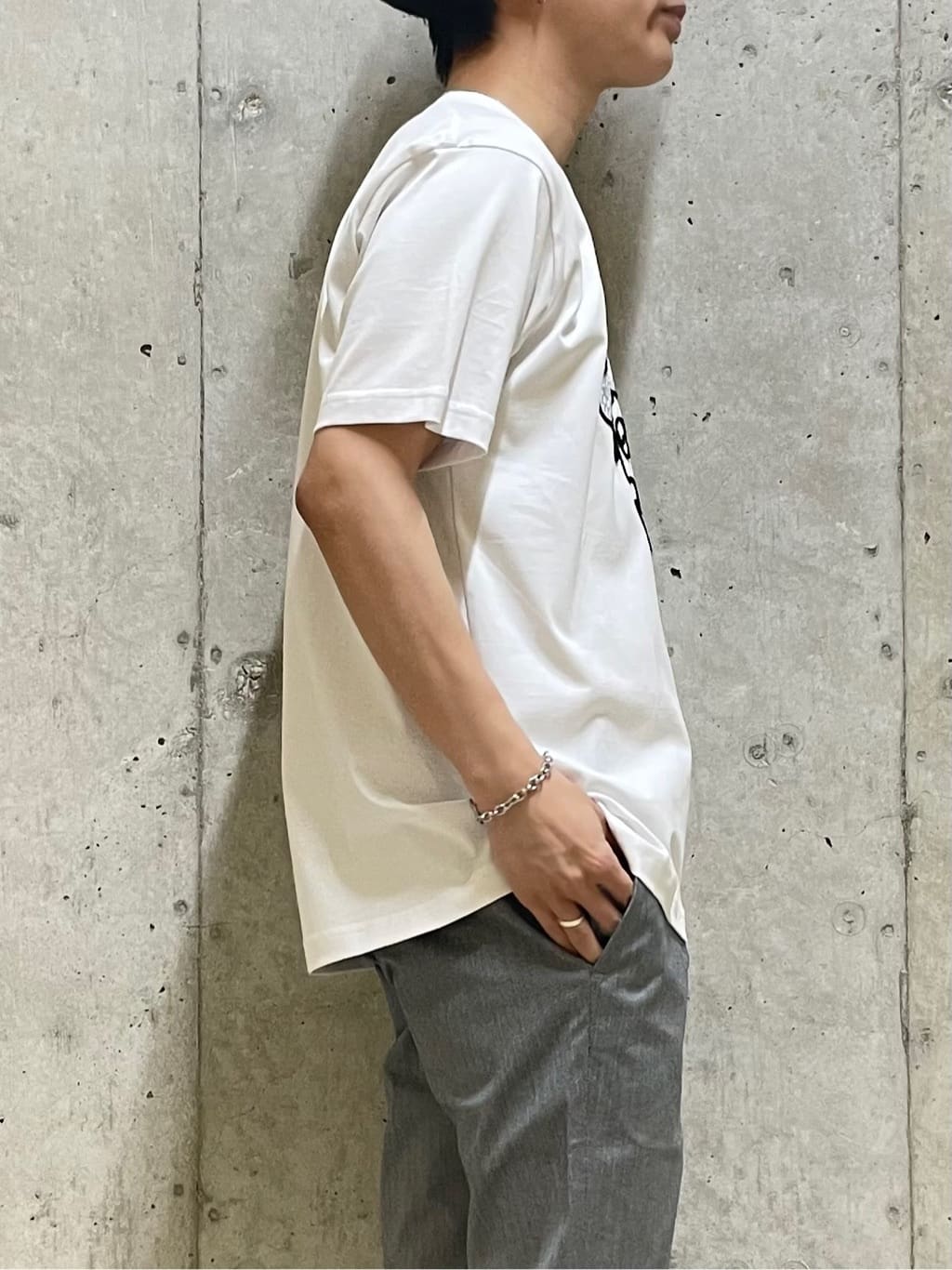 すずきさんの「TAKEO KIKUCHI｜【全7サイズ&times;8色展開！】トップマルチヘリンボン パンツ」を使ったコーディネート