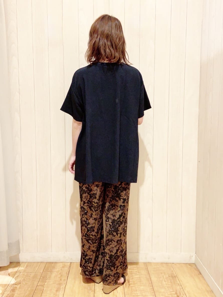 あいこさんの「SHOO･LA･RUE｜【S-LL/洗える/体型カバー/5分袖】涼しくきれいに決まる Aライントップス」を使ったコーディネート