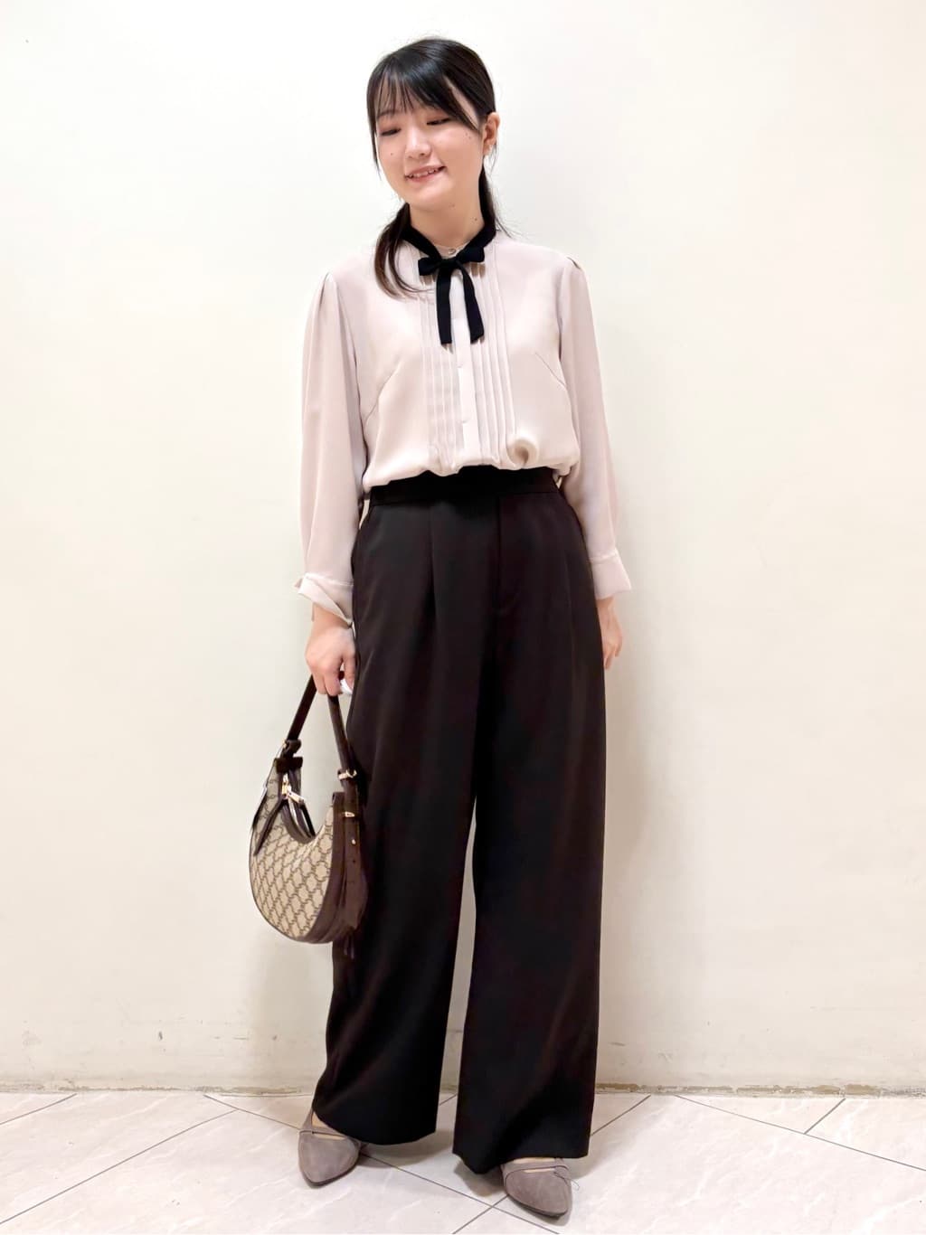 mikiさんの「Reflect｜【配色ボウタイ付き】八分袖ジョーゼットブラウス」を使ったコーディネート