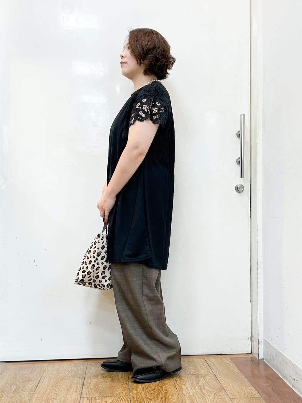 haruさんの「SHOO･LA･RUE｜【S-LL】上品華やか お袖レースチュニックトップス」を使ったコーディネート