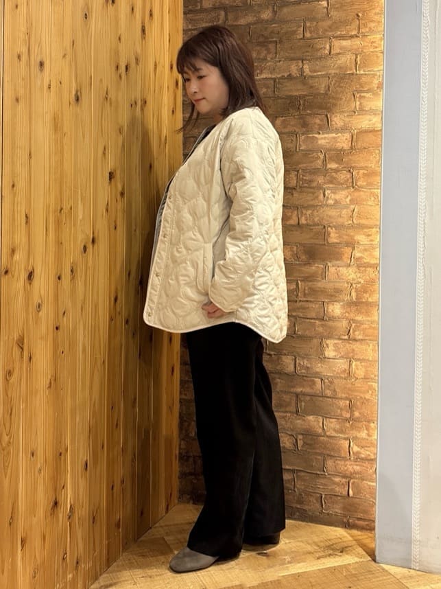 ゆかぴさんの「SHOO･LA･RUE｜【洗濯機可/毛玉レス】大人世代も取り入れやすい スウェットライク アソートニット」を使ったコーディネート
