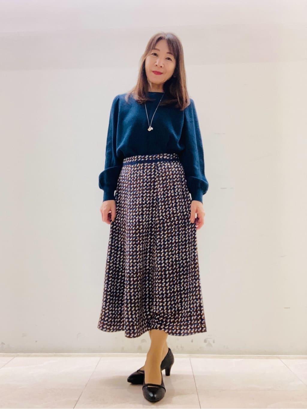 kurodaさんの「Reflect｜【ニットスタイルが華やかに◎】チドリ風プリントフレアスカート」を使ったコーディネート
