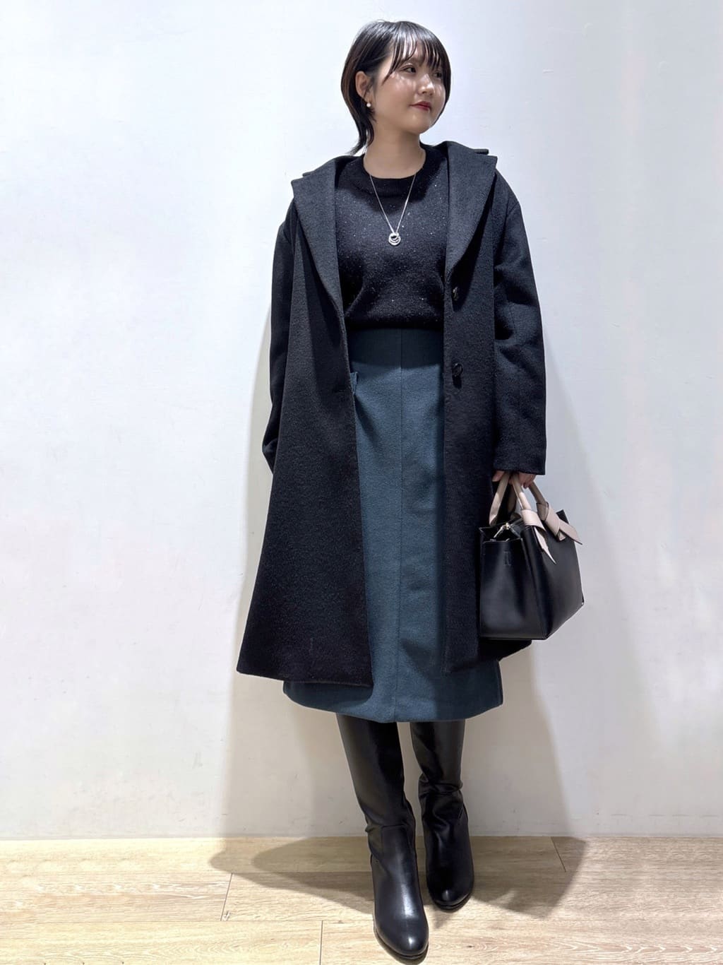 mizukiさんの「index｜カシミヤブレンドウールチェスターコート」を使ったコーディネート